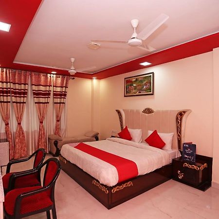 Oyo 23495 Hotel The Park Juhi Bari Exteriér fotografie