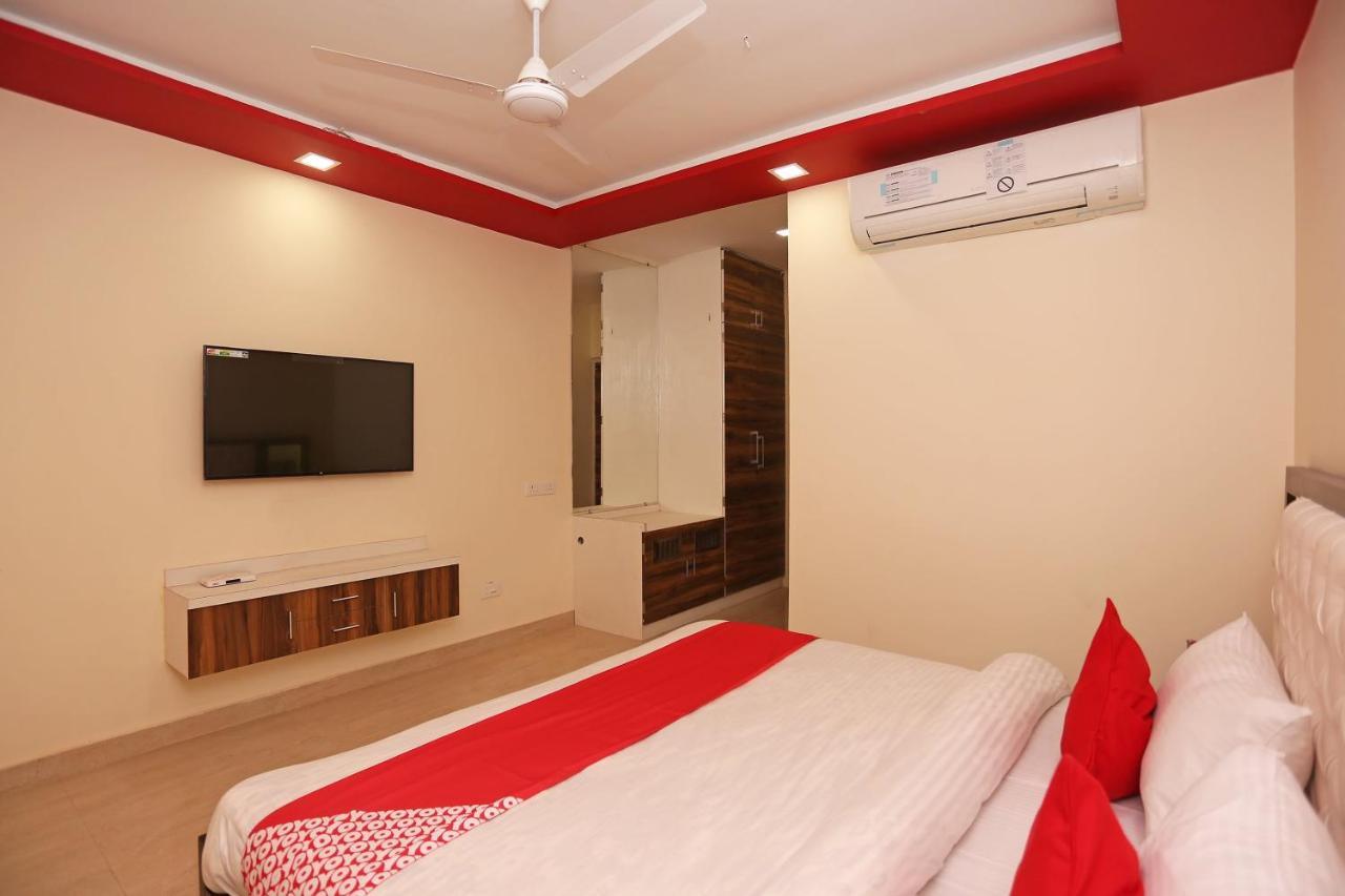 Oyo 23495 Hotel The Park Juhi Bari Exteriér fotografie