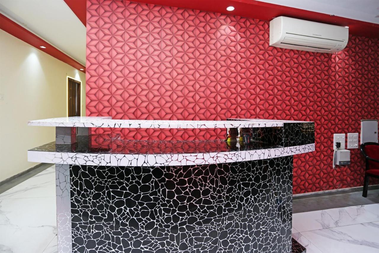 Oyo 23495 Hotel The Park Juhi Bari Exteriér fotografie